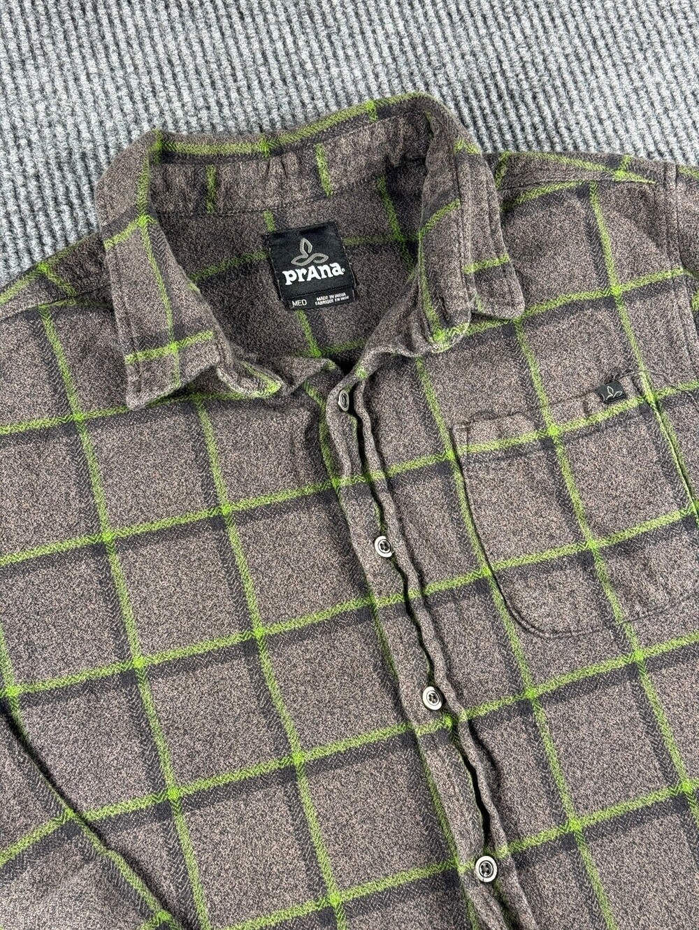 prAna Flannel Mens M Long Sleeve Grey Green Plaid Outdoor Hiking
